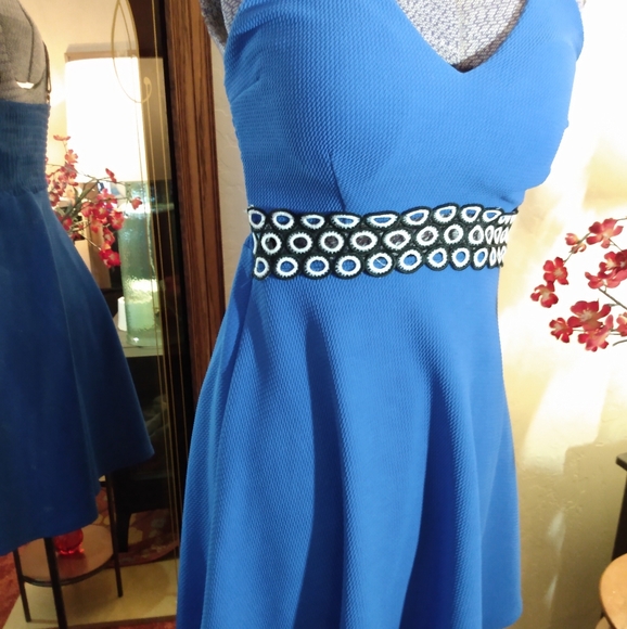 FC Sz M blue sundress with circle cut out waist empire NWOT - Picture 2 of 8